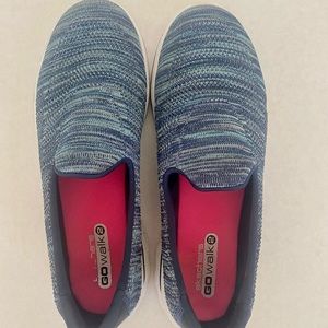 Sketchers Go WALK Smart 2 Sneakers